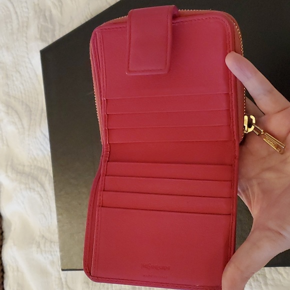 Yves Saint Laurent wallet - Picture 9 of 12